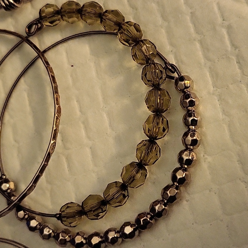 NWOT  LA Rocks bracelet  set - Picture 3 of 8